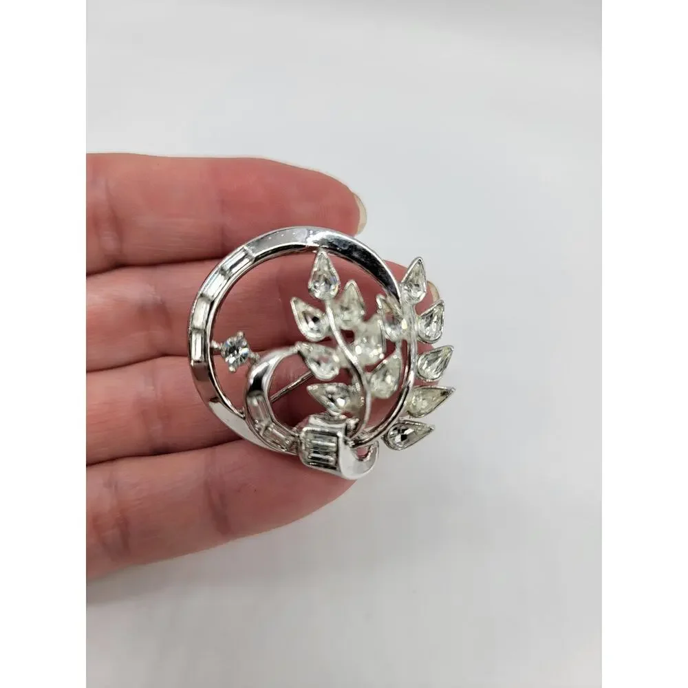 Vintage Crown Trifari 1950's Wreath Silver Rhinestone Brooch Pin Jewelry